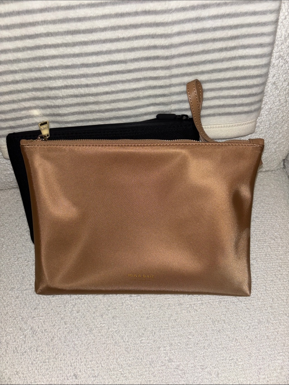 Mina Baie Changing Wristlet Nylon Mojave - Picture 6 of 8